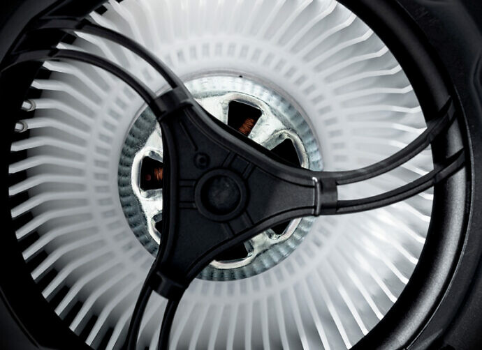 Coole Produkt Fotografie mit Storytelling: Blick in die Turbine.